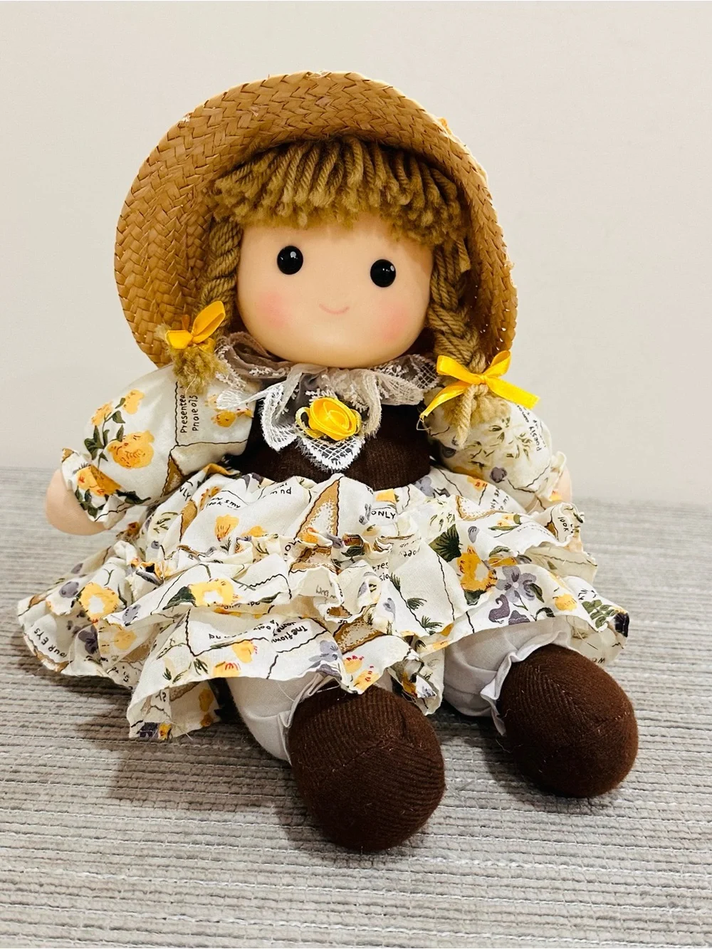 Vintage Wind Up Musical Animated Motion Doll Country Girl Straw Hat 9”Plaid